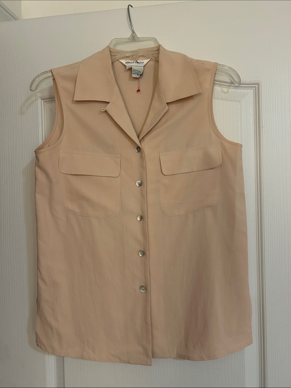 Allison Taylor Sleeveless Button-Front Camisole in Blush Peach